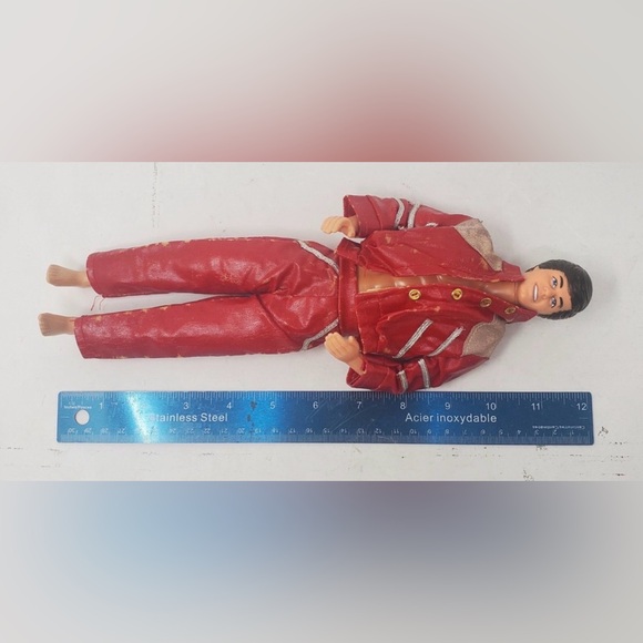 BARBIE - VINTAGE KEN 1968 IN MICHAEL JACKSON’S CLASSIC RED LEATHER OUTFIT 1983 - Picture 7 of 7